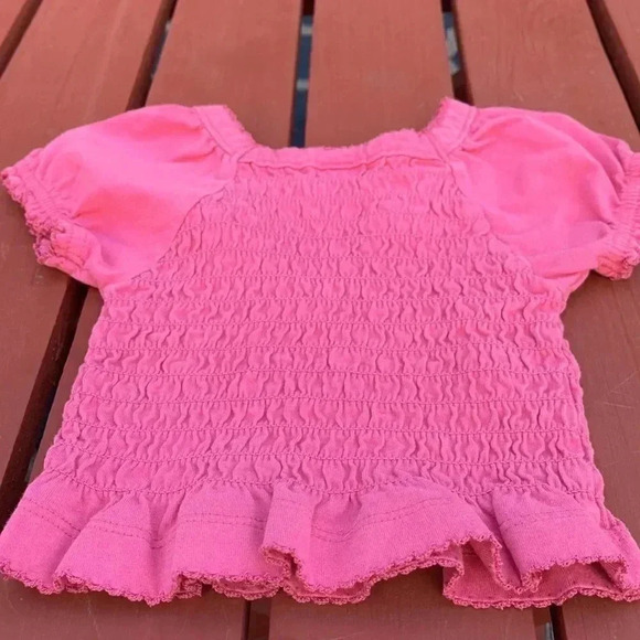 Gap summer top with elasticized body - Picture 2 of 5